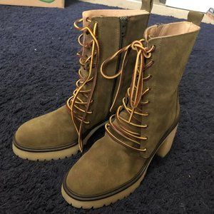 Free People lace up boot NWOB size 40 Eu. Size 10